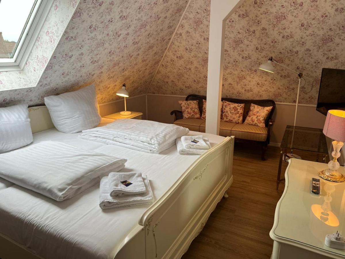 Studio-Apartment 29 Beim Saseler Markt Frisch Renoviert Hamburg Bagian luar foto